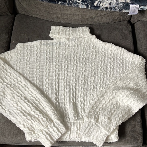 White sweater, Never worn, Off the shoulder - Picture 2 of 2